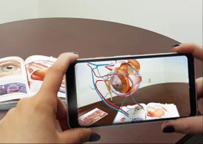 AR TRAINING & LEARNING SOLUTIONS